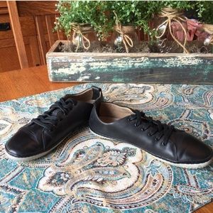 VIVOBAREFOOT!! Leather 41EU Men US 8 Women US 10